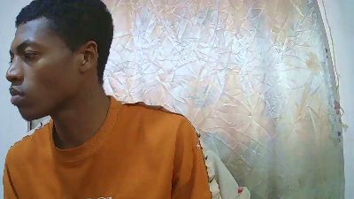 Lovainathiery live cam on Cam4