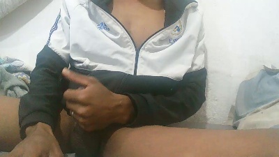 Lovainathiery live cam on Cam4