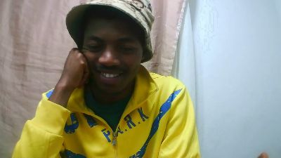 Lovainathiery live cam on Cam4