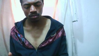 Lovainathiery live cam on Cam4