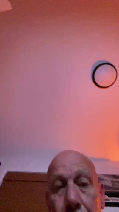 Love2cum4200 live cam on Cam4