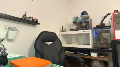 LoveBigTis live cam on Cam4