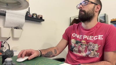 LoveBigTis live cam on Cam4