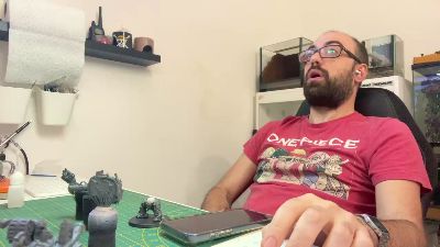 LoveBigTis live cam on Cam4