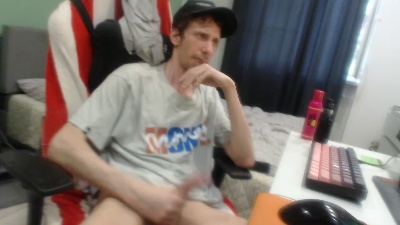 LoveElusiveGirl live cam on Cam4