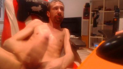 LoveElusiveGirl live cam on Cam4
