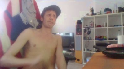 LoveElusiveGirl live cam on Cam4