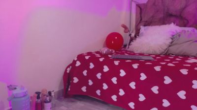 LoveQueen2 live cam on Cam4