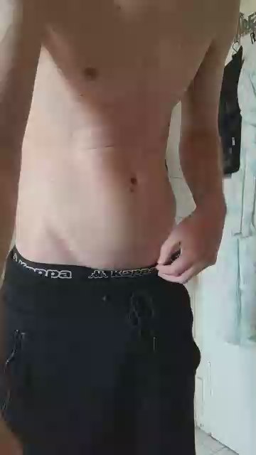 Love_them_curvi live cam on Cam4