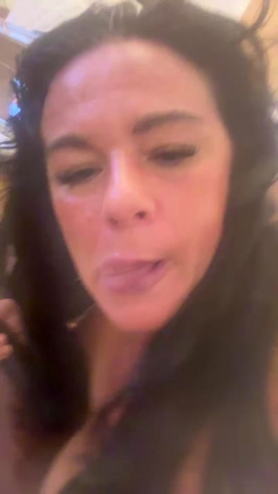 Loveallthetime live cam on Cam4