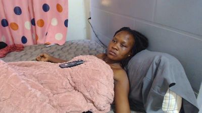 LovedKatie live cam on Cam4