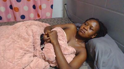 LovedKatie live cam on Cam4