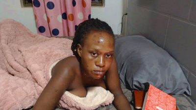 LovedKatie live cam on Cam4