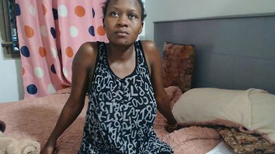 LovedKatie live cam on Cam4