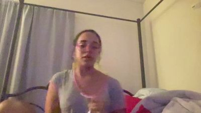 LoveliDawn live cam on Cam4