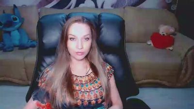 Lovellymalina live cam on Cam4