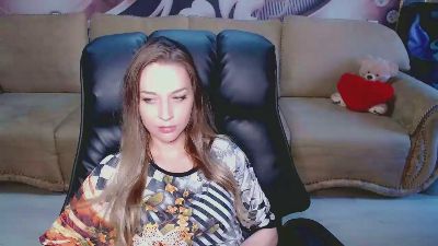 Lovellymalina live cam on Cam4