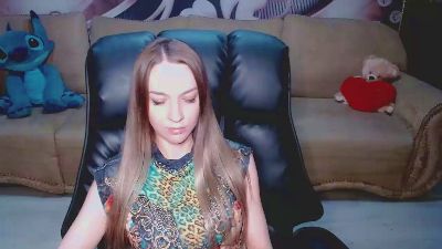 Lovellymalina live cam on Cam4