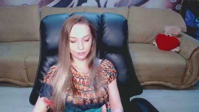 Lovellymalina live cam on Cam4