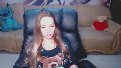 Lovellymalina live cam on Cam4