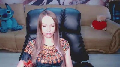 Lovellymalina live cam on Cam4