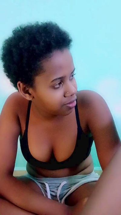 LovelyG live cam on Cam4