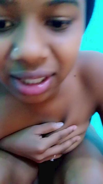 LovelyG live cam on Cam4