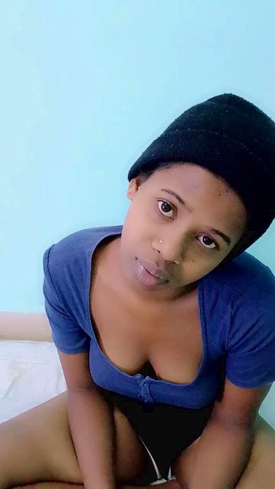 LovelyG live cam on Cam4