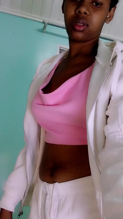 LovelyG live cam on Cam4