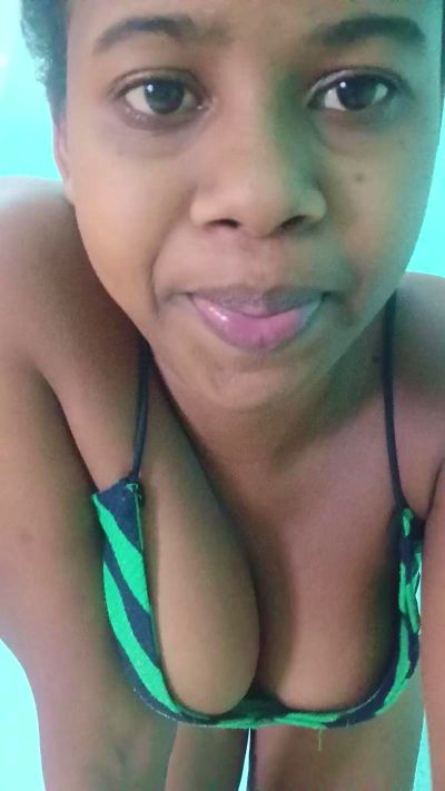 LovelyG live cam on Cam4