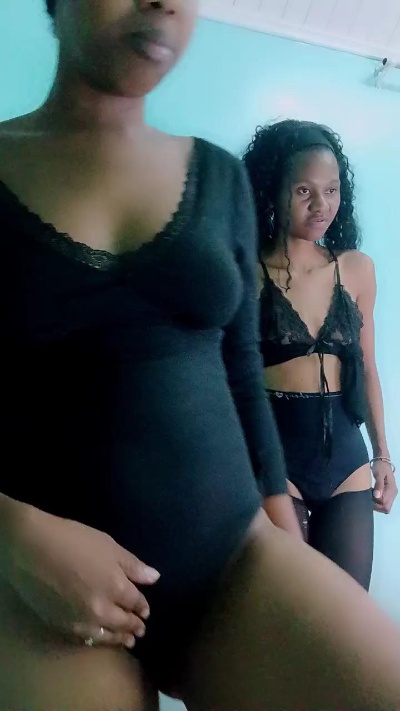 LovelyG live cam on Cam4