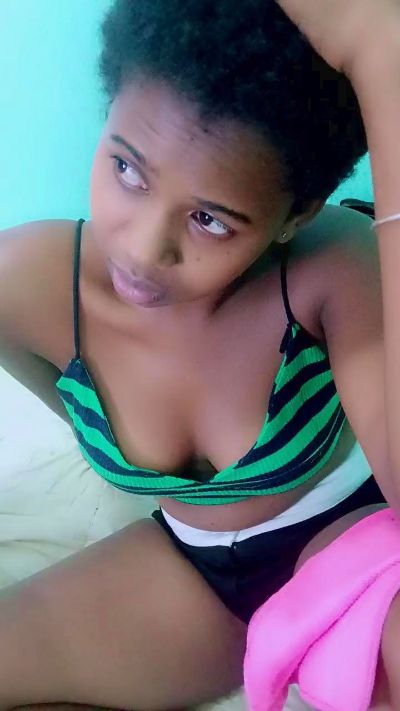 LovelyG live cam on Cam4