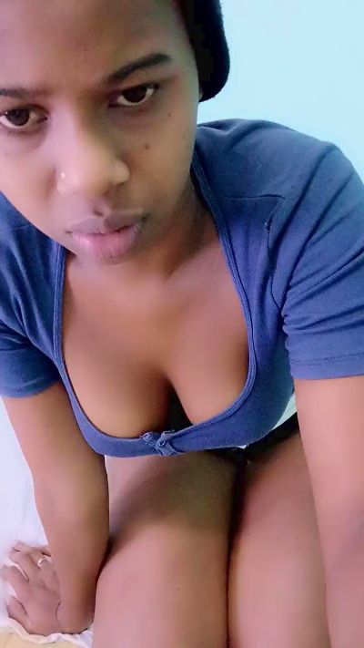 LovelyG live cam on Cam4