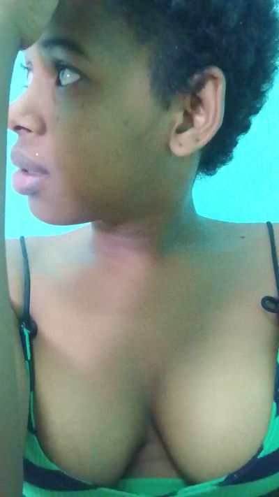 LovelyG live cam on Cam4