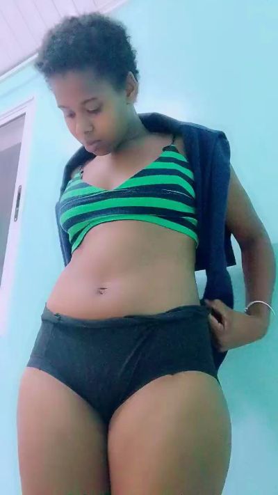 LovelyG live cam on Cam4