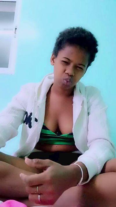 LovelyG live cam on Cam4