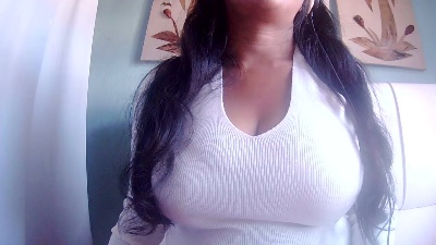 LovelySmile3 live cam on Cam4