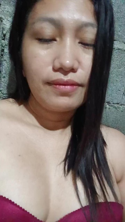 Lovelyjhen26 live cam on Cam4