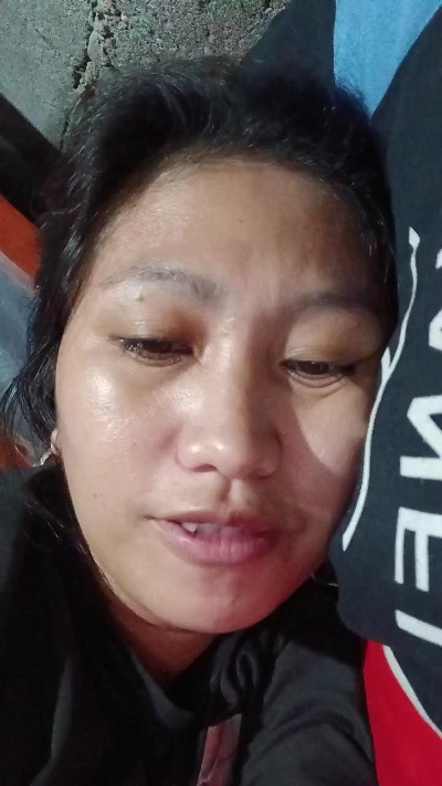 Lovelyjhen26 live cam on Cam4