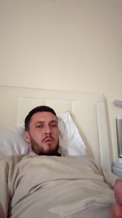 Lovelyluke live cam on Cam4