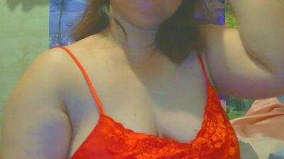 Lovelynhing88 live cam on Cam4