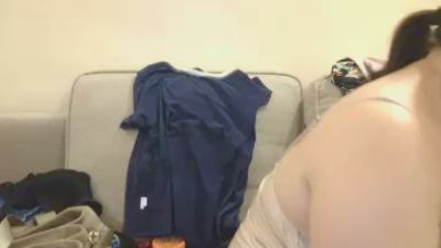 Lovelynhing88 live cam on Cam4
