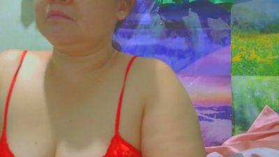 Lovelynhing88 live cam on Cam4