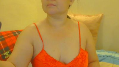 Lovelynhing88 live cam on Cam4
