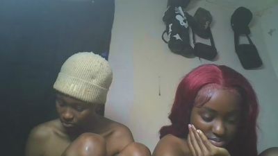Loversoncam live cam on Cam4