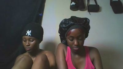 Loversoncam live cam on Cam4