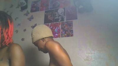 Loversoncam live cam on Cam4