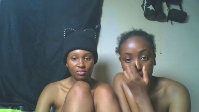 Loversoncam live cam on Cam4