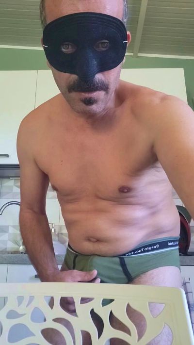 Lovettoooo79 live cam on Cam4