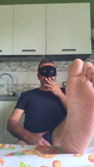 Lovettoooo79 live cam on Cam4